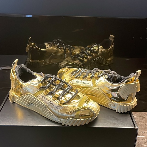 Gold Dolce and Gabbana sneaker, size 41, - Picture 6 of 6